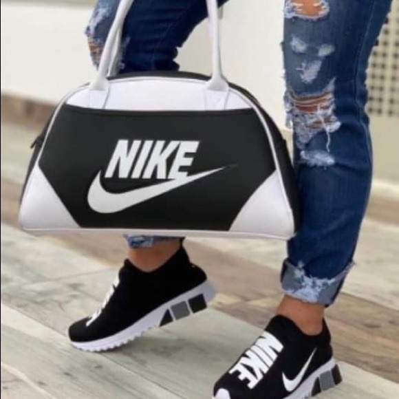 nike bag and shoe set